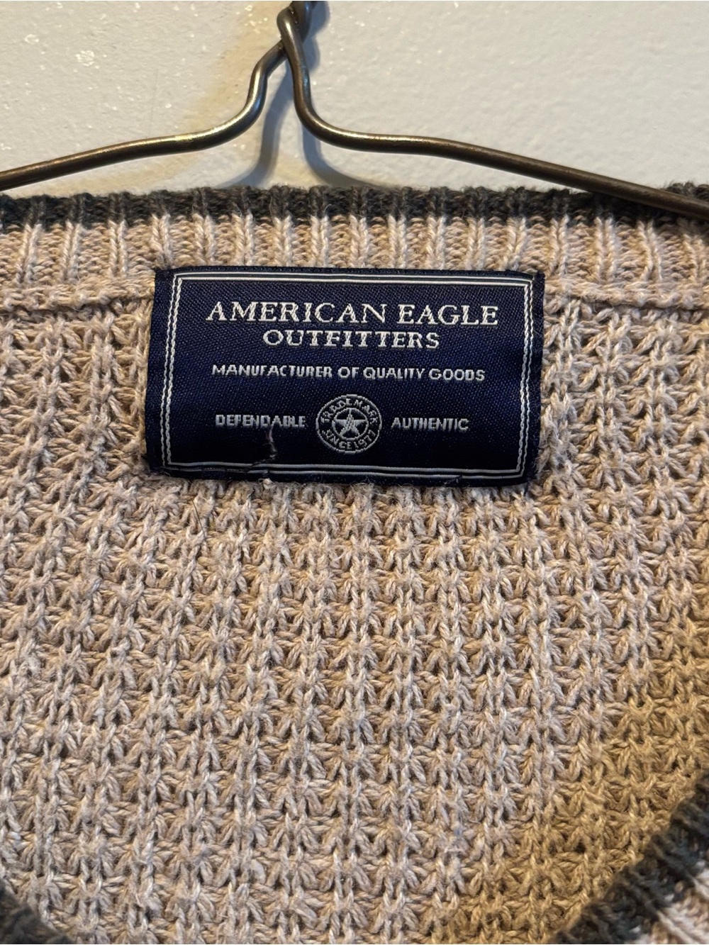 VTG 90s American Eagle Outfitters Beige V-Neck Sweater with Brown Chest Stripe - Picture 2 of 3